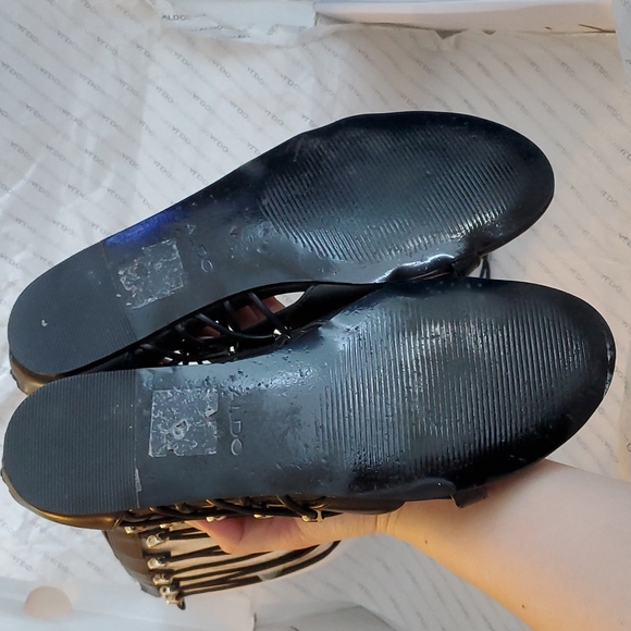 Gladiator Sandals Black and Silver, US 6 - Picture 5 of 7